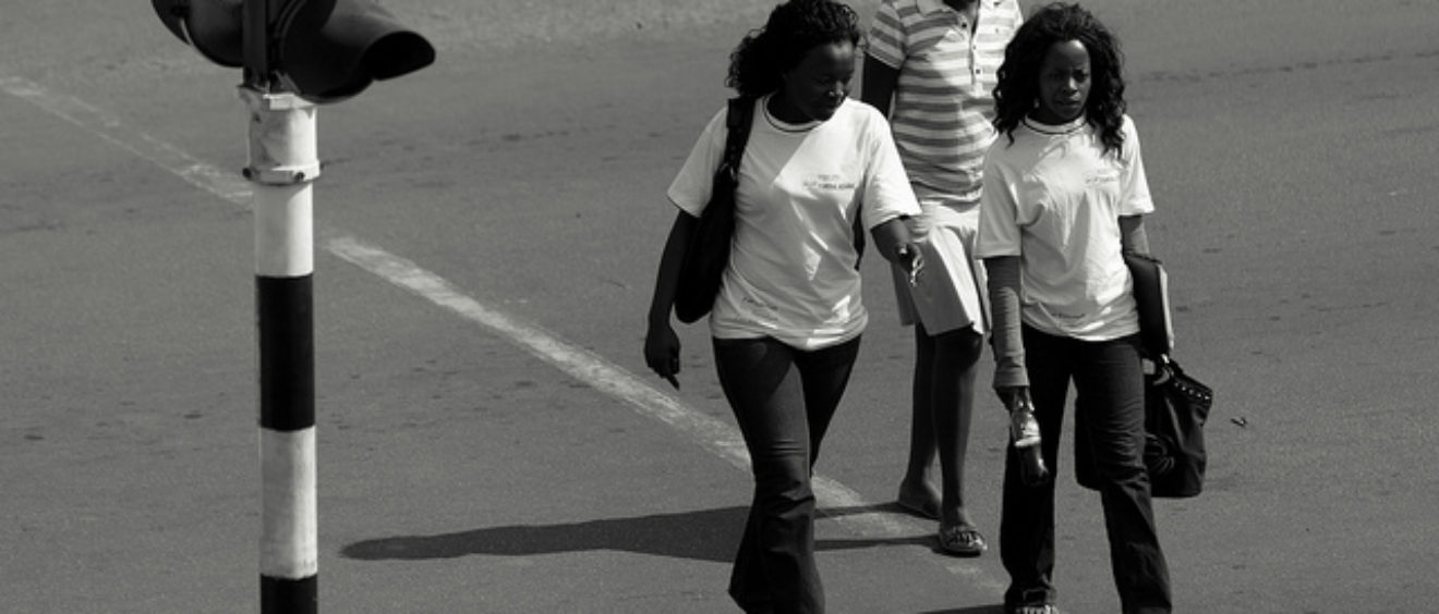 « Bulawayo Street Life », 13 septembre 2011. Crédit Julien Lagarde (Flickr).